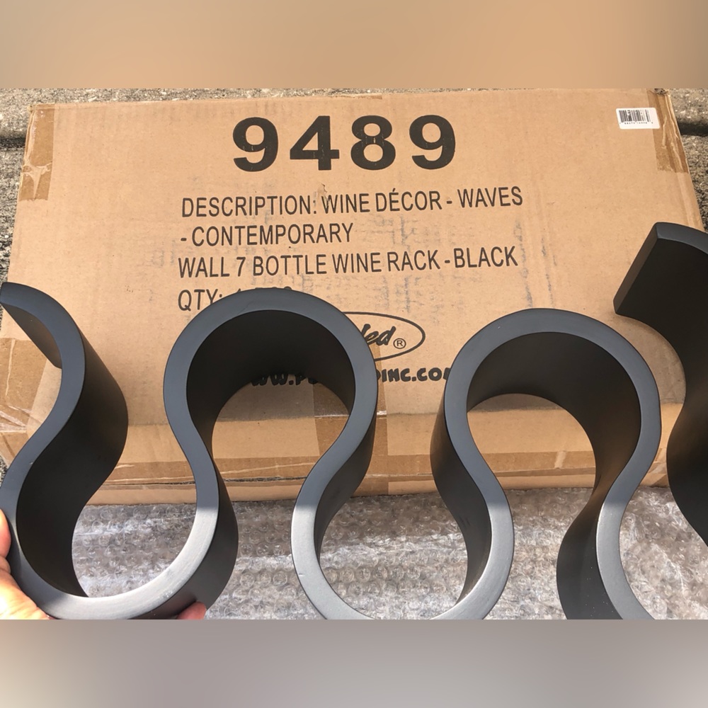 Infinity Wine Rack - Picture 3 of 7